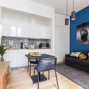 Center - Stylish Apt In Le Marais, 4pax , Paris France
