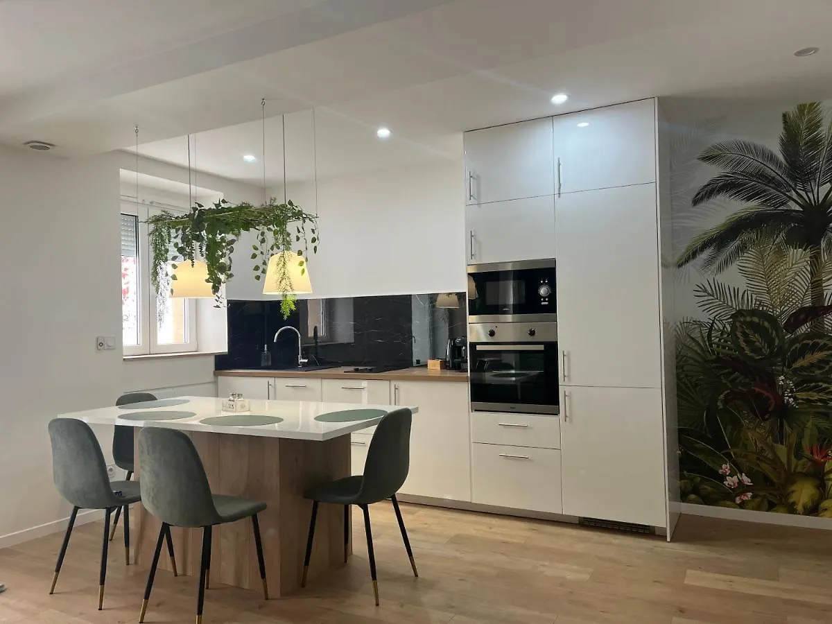 Appartement Luxe Jaune Saint-Etienne