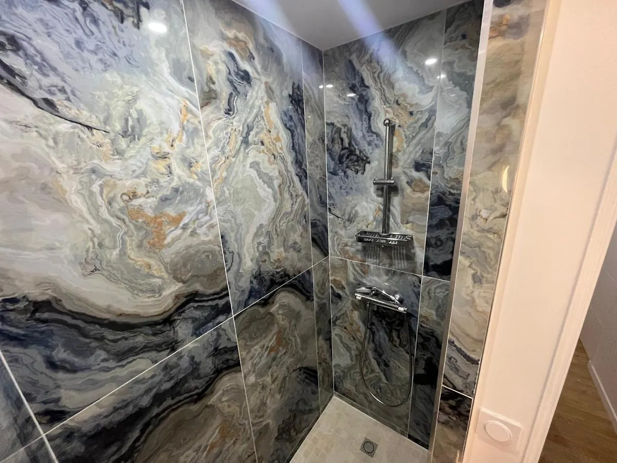 Appartement Luxe Jaune Saint-Etienne